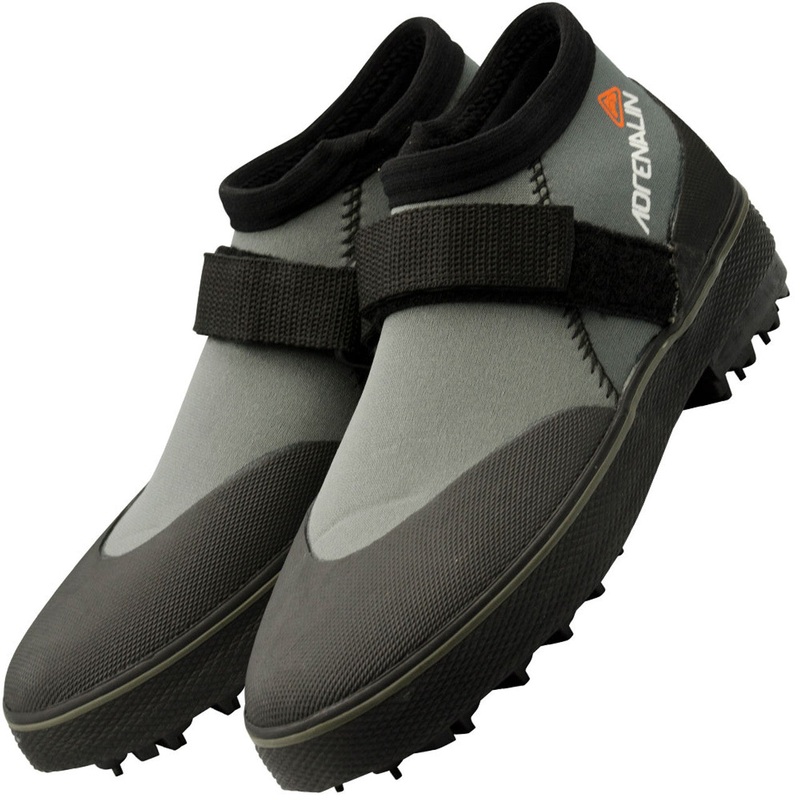 [CLEARANCE] Land & Sea Low Cut Rock Spike Shoe